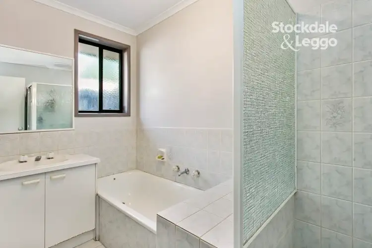 Fifth view of Homely house listing, 10 Elstar Road, Narre Warren VIC 3805