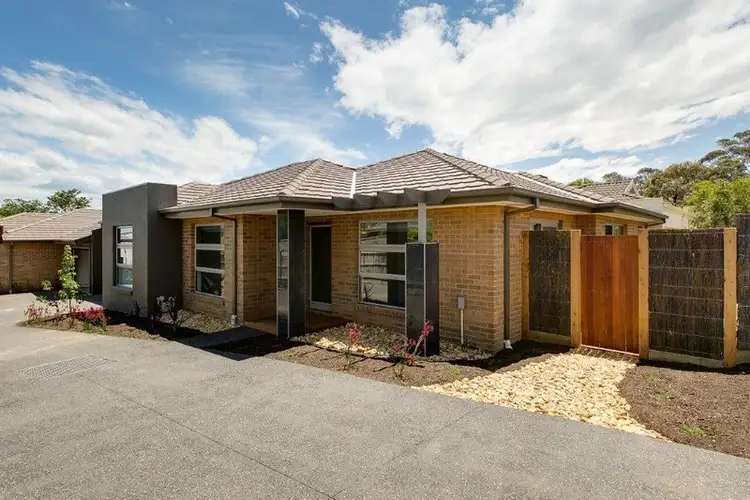 1/12 Lucerne Avenue, Mornington VIC 3931