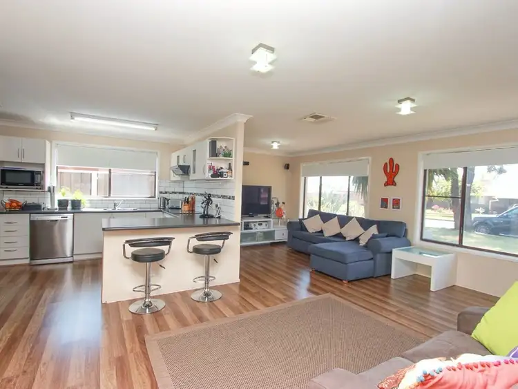 8 Sandringham Place, Dubbo NSW 2830