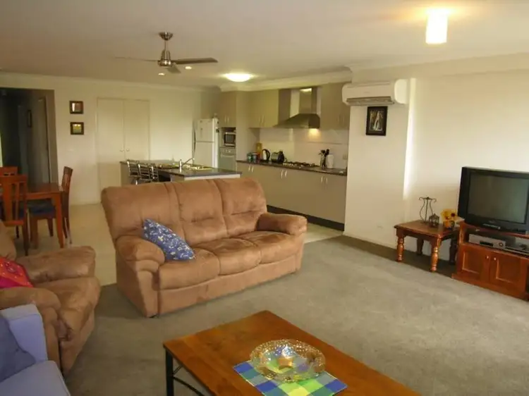 Second view of Homely house listing, 3 Broadbent Court, Mansfield VIC 3722