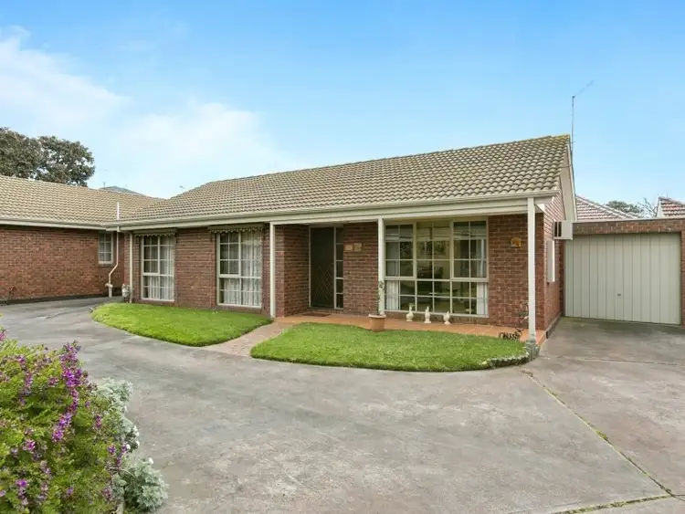 2/45 Barkly Street, Mornington VIC 3931