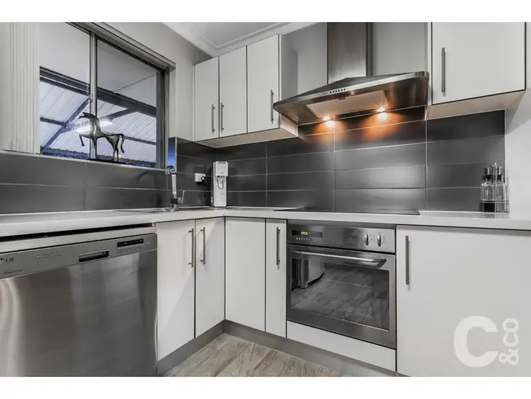 42 Madden Way, Parmelia WA 6167