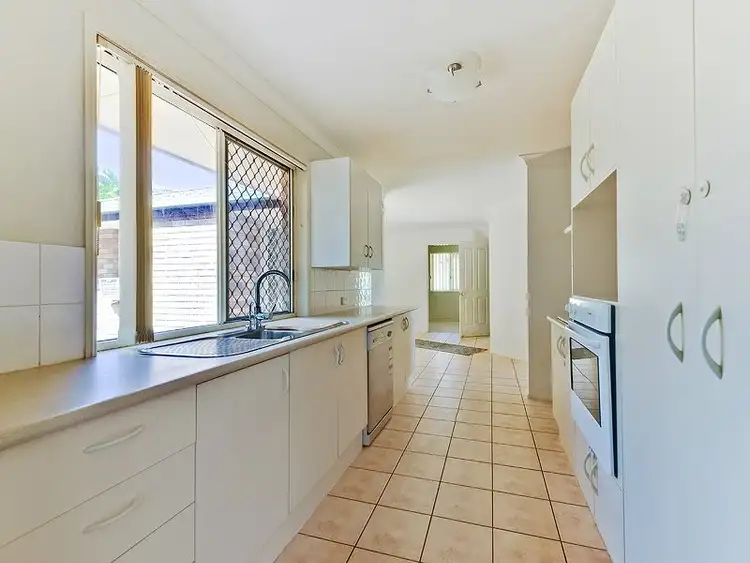 37 Lipscombe Road, Deception Bay QLD 4508
