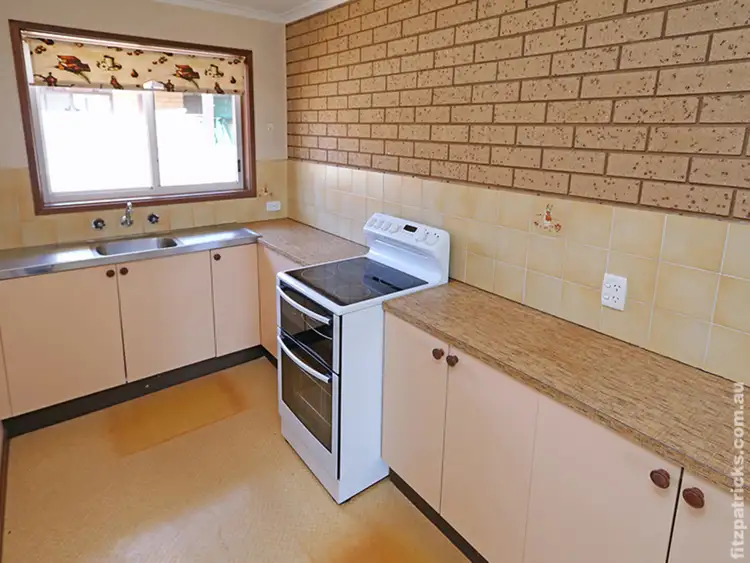 Fourth view of Homely unit listing, 2/31 Wren Street, Mount Austin NSW 2650
