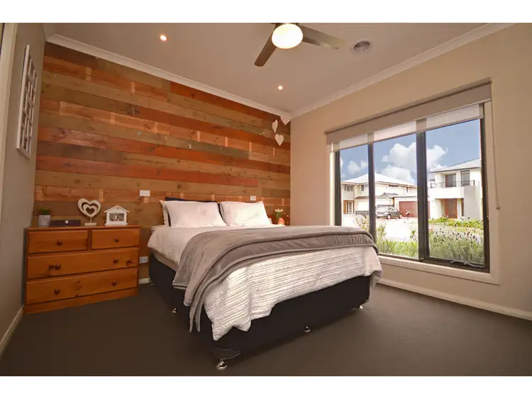 Sixth view of Homely house listing, 2 Michael Place, Point Cook VIC 3030