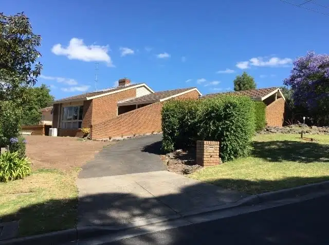 5 Buckland Court