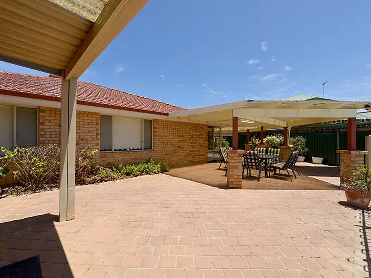 Fifth view of Homely house listing, 10 Copeland Gardens, Ocean Reef WA 6027