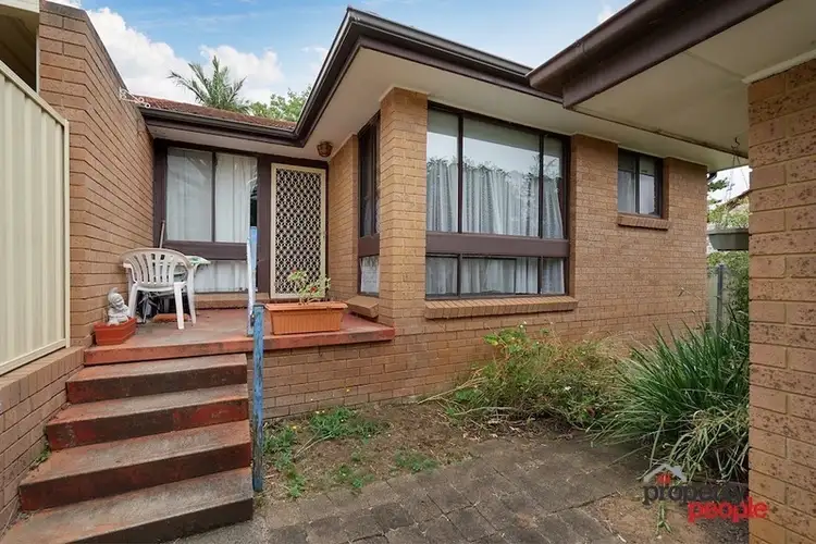 37 Fuchsia Crescent, Macquarie Fields NSW 2564