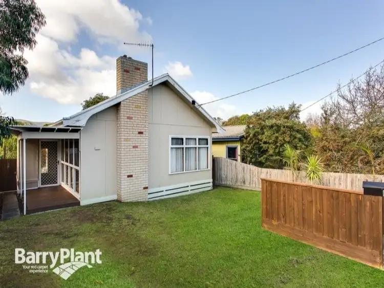 101 Ninth Avenue, Rosebud VIC 3939