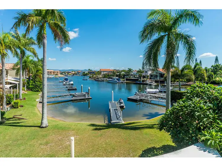 22/76 Bayview Street, Runaway Bay QLD 4216