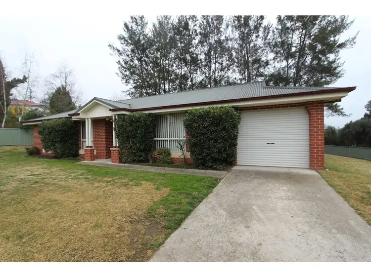 10 Mooney Valley Place, West Bathurst NSW 2795