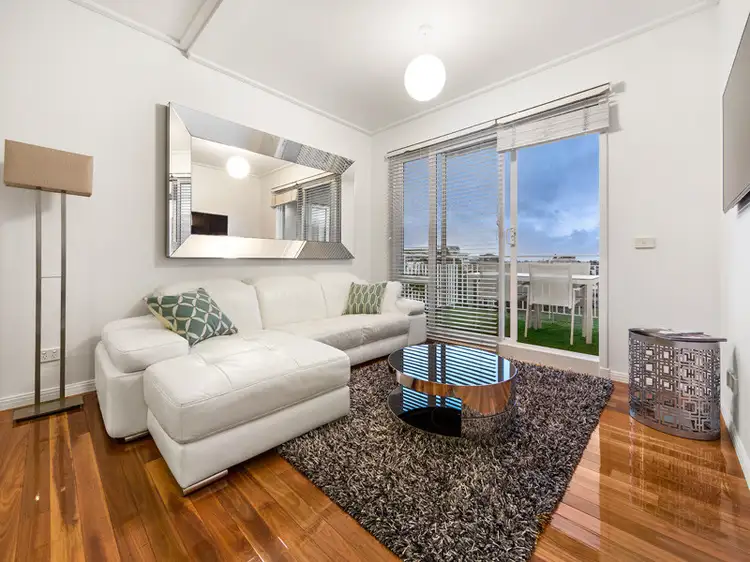 33/8 Graham Street, Port Melbourne VIC 3207