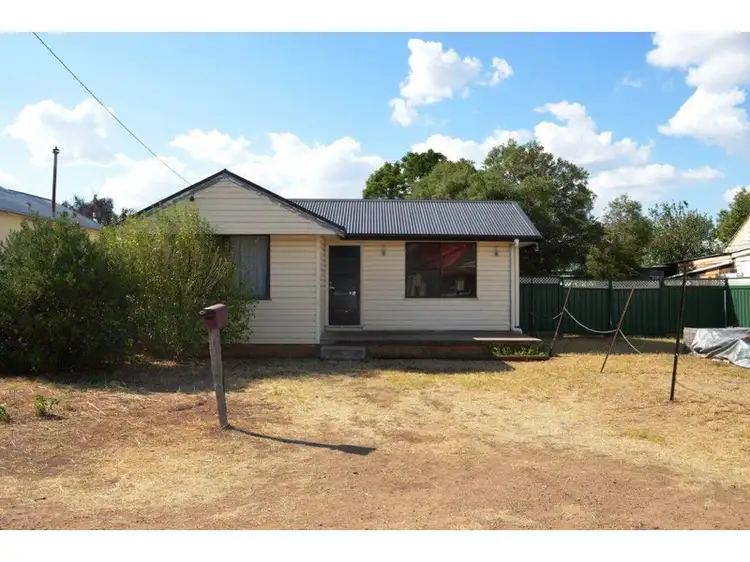 28 Little Barber Street, Gunnedah NSW 2380
