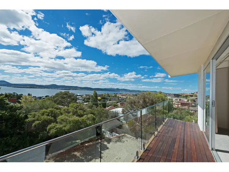 19 Wandeet Place, Sandy Bay TAS 7005