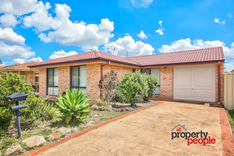 10 Abbott Place, Ingleburn NSW 2565