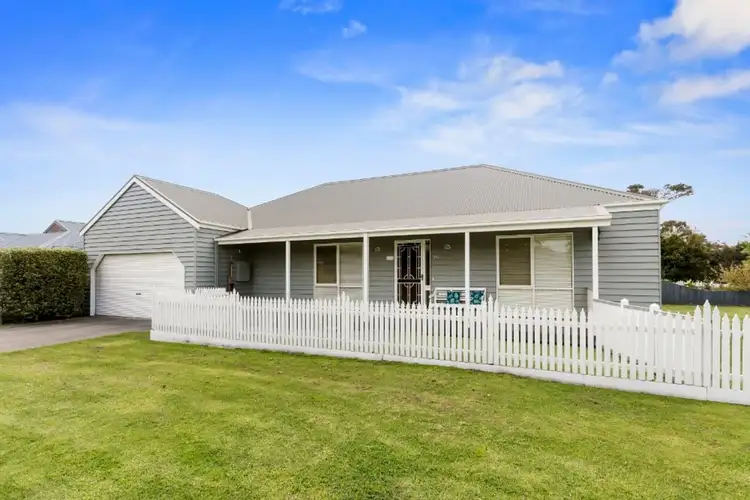 35 Victoria Crescent, Safety Beach VIC 3936