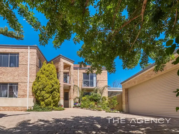 3/4 Henley Place, Attadale WA 6156