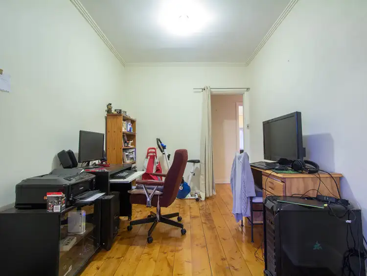 Fifth view of Homely house listing, 2 Alvina Court, Frankston VIC 3199