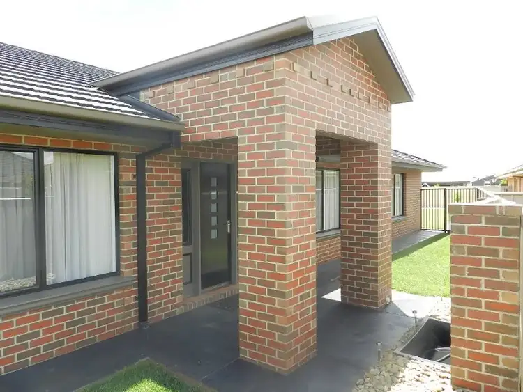 Fourth view of Homely house listing, 4 Beeac Court, Kialla VIC 3631