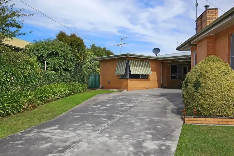 Third view of Homely unit listing, 2/16 Jennings Street, Colac VIC 3250