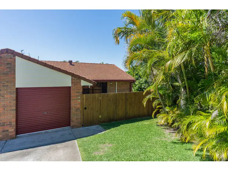 1/9 Ruth Anne Close, Labrador QLD 4215