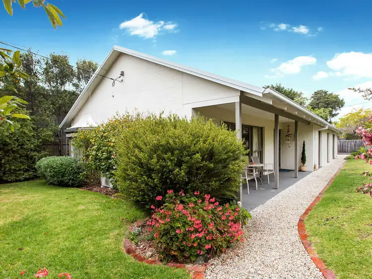 2 Grosvenor Street, Frankston South VIC 3199