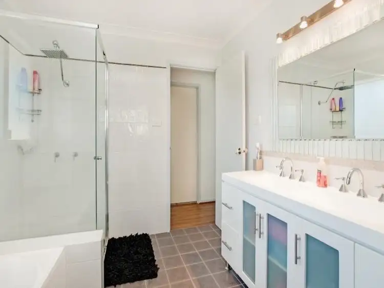 Seventh view of Homely house listing, 41 Streeton Drive, Metford NSW 2323