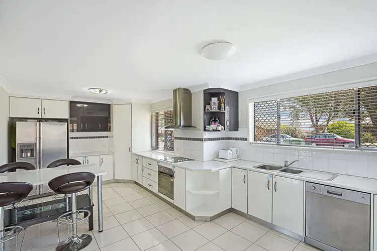 6 Redwood Street, Newtown QLD 4350