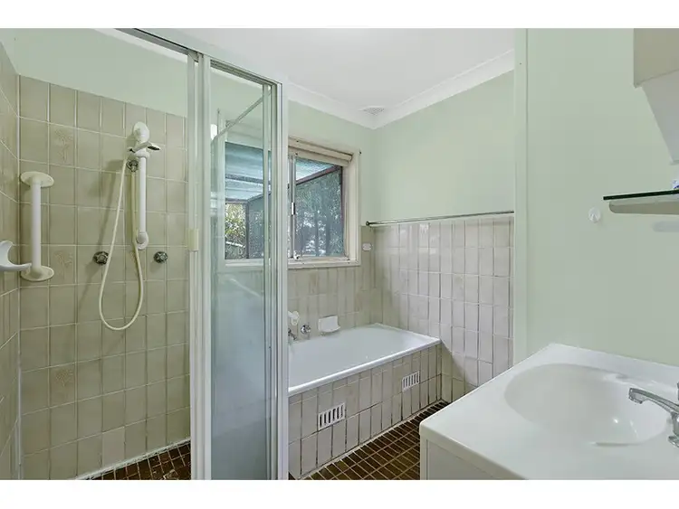 Sixth view of Homely house listing, 347 Lakedge Avenue, Berkeley Vale NSW 2261