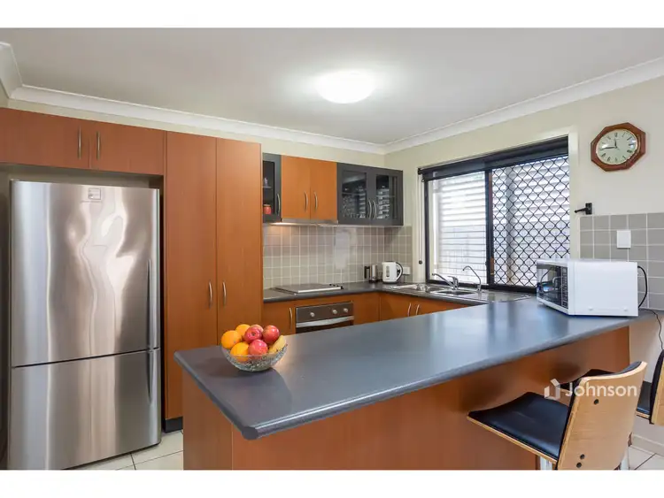 Second view of Homely house listing, 8 Merle Court, Birkdale QLD 4159