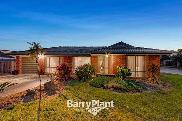 5 Claire Close, Pakenham VIC 3810