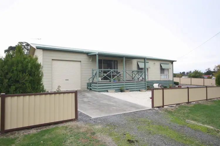 20 South Street, Beaufort VIC 3373
