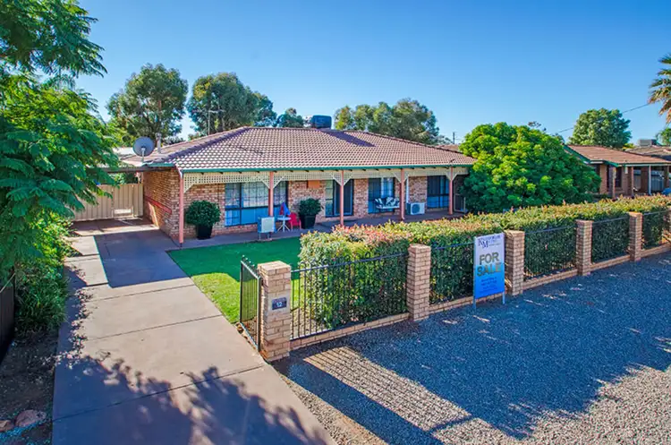 12 Littlewood Place, West Lamington WA 6430