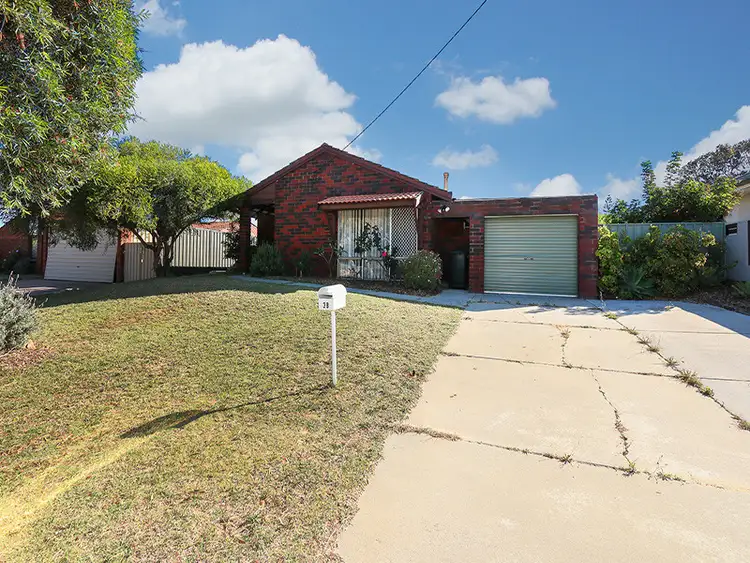 38 Tasman Road, Beldon WA 6027