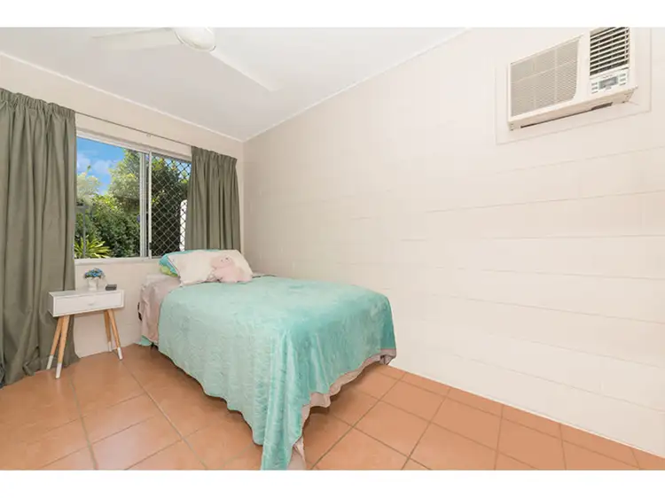 Fifth view of Homely semi-detached listing, 201 Pinnacle Drive, Rasmussen QLD 4815