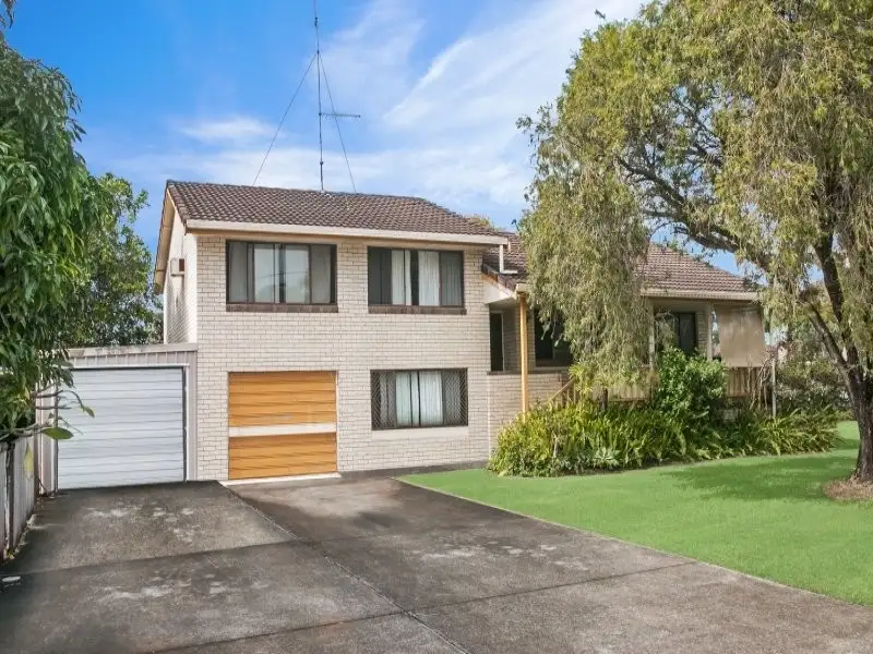 Main view of Homely house listing, 33 Lakes Drive, Tweed Heads West NSW 2485