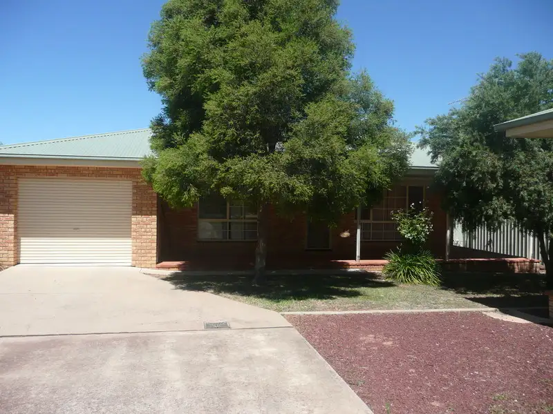 Main view of Homely house listing, 4/25 Racecourse Road, Narrandera NSW 2700