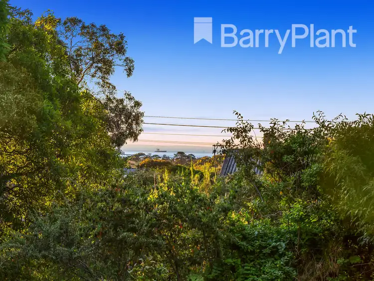 2/12 Russell Street, Mccrae VIC 3938