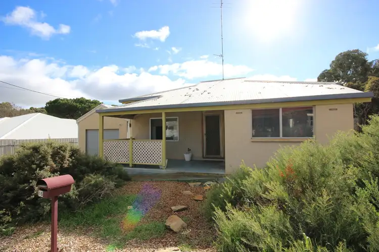 16 Mill Street, Clare SA 5453