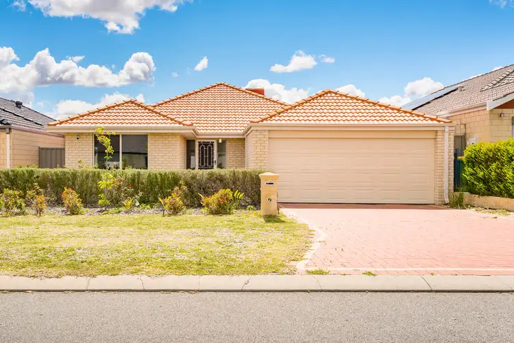 23 Retchford Way, Queens Park WA 6107