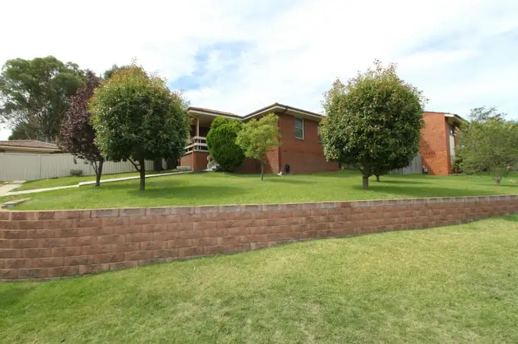 7 Bassett Drive, Bathurst NSW 2795
