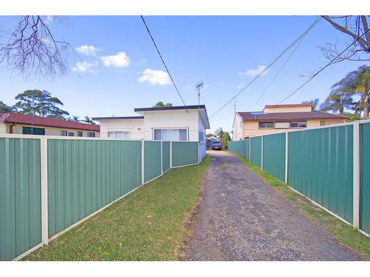 Third view of Homely house listing, 1/17 Shamrock Drive, Berkeley Vale NSW 2261