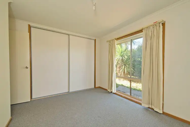 Fifth view of Homely unit listing, 2/11 Wotan Court, Traralgon VIC 3844