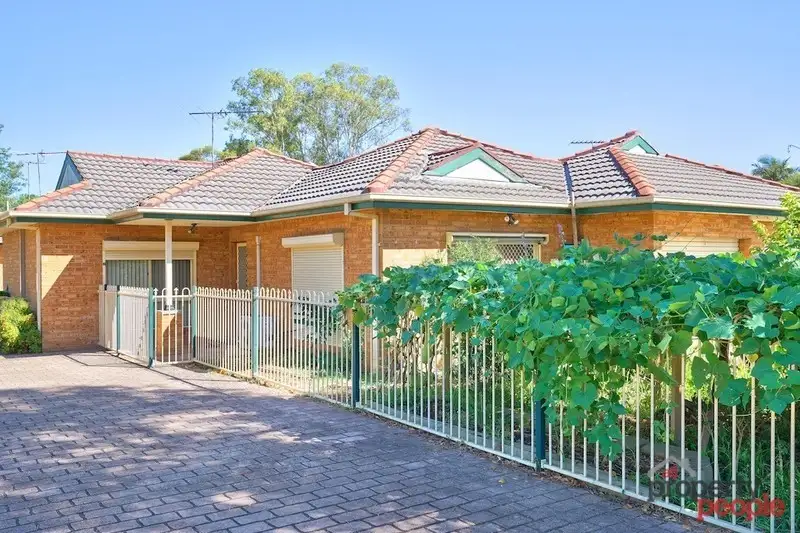Main view of Homely villa listing, 2/33-35 Surrey Street, Minto NSW 2566