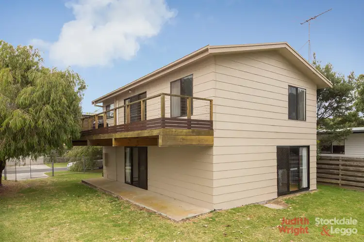 8 Bondi Avenue, Cape Woolamai VIC 3925
