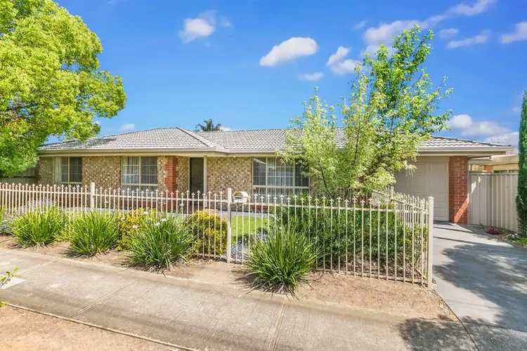 2 Windsor Avenue, Clovelly Park SA 5042