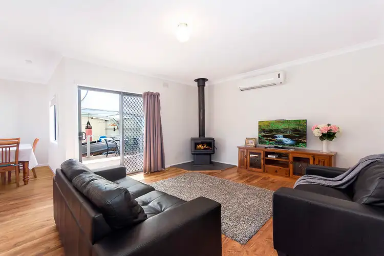 2 Pierrepoint Street, Hamilton VIC 3300