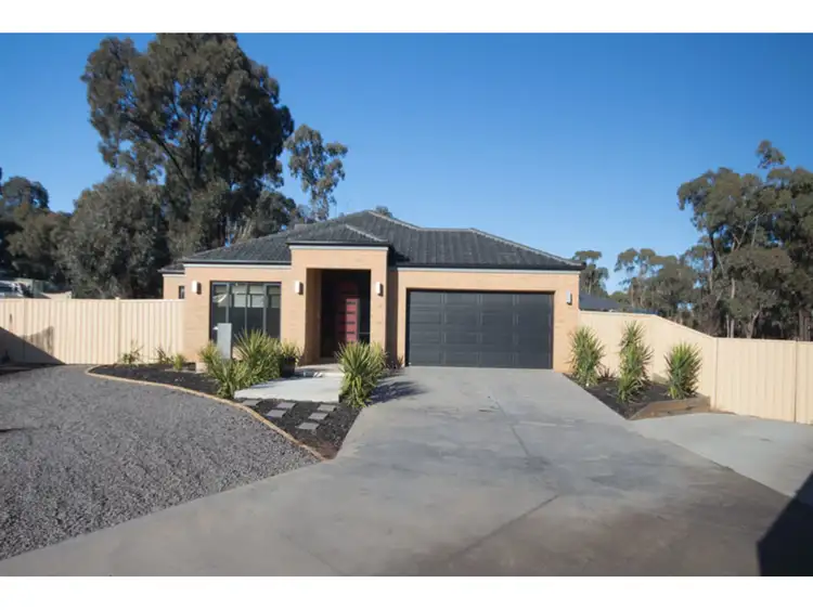 4 Buderim Court, Maiden Gully VIC 3551