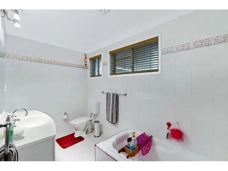 Sixth view of Homely house listing, 10 St James Avenue, Berkeley Vale NSW 2261