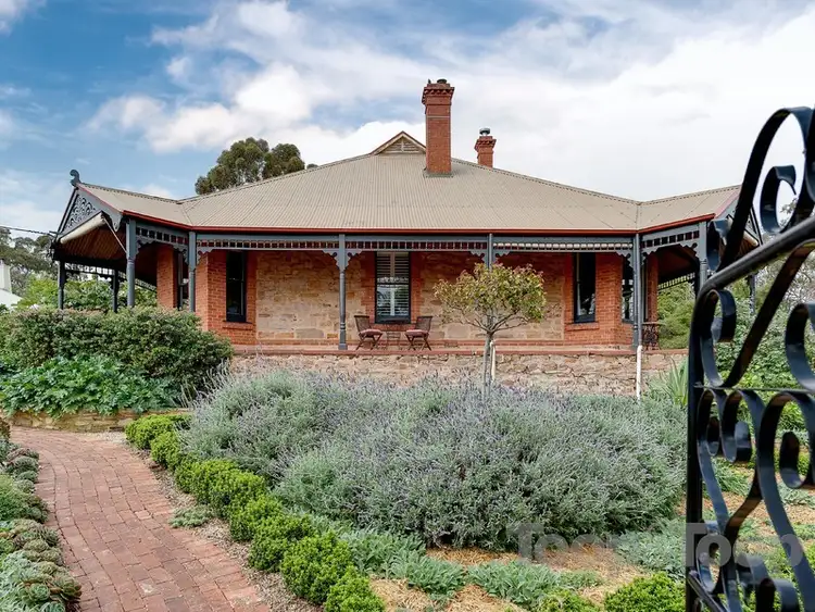 1 Pinda Street, Eden Hills SA 5050